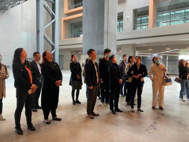 庙行镇组织区、镇人大代表赴吴淞创新城参观考察2.jpg