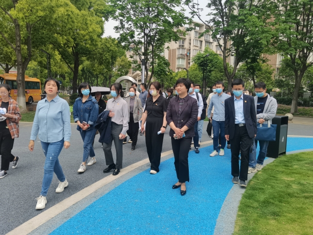 参观3.jpg