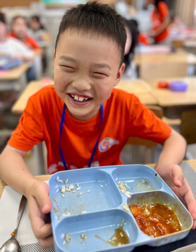 吃饭2.jpg