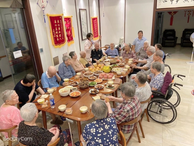 聚餐1.jpg