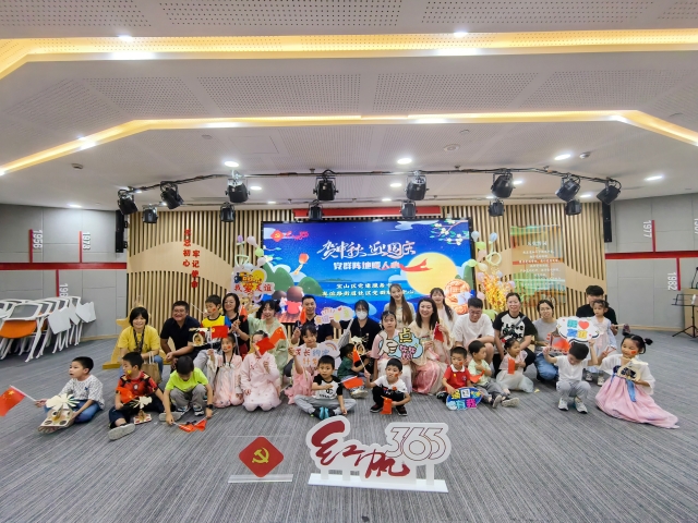 p1合影-亮.jpg