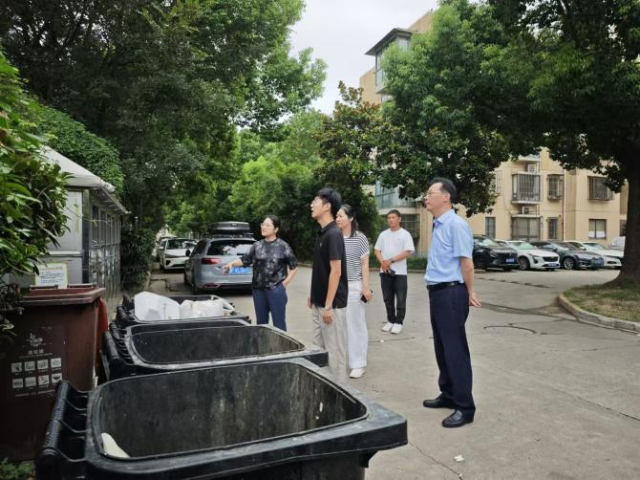 顾村镇开展垃圾分类专项检查